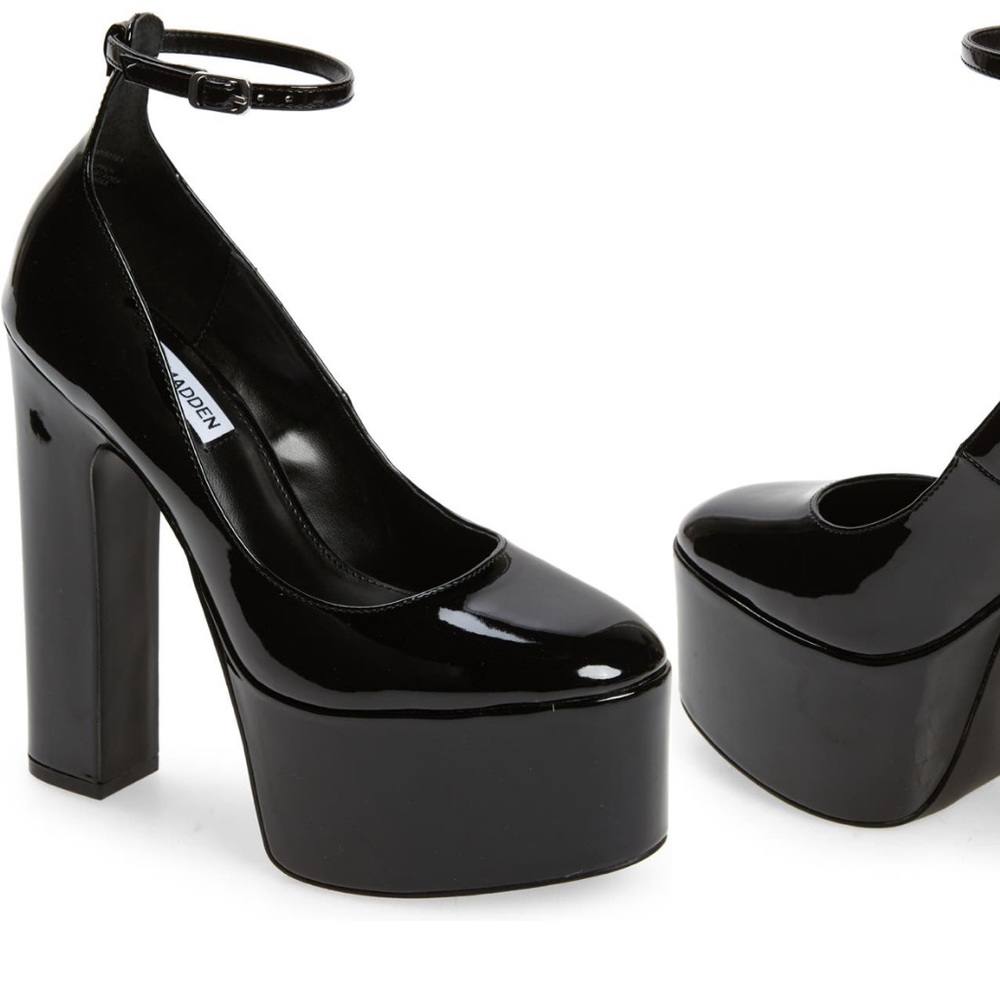 Steve Madden Sky Rise Pump
